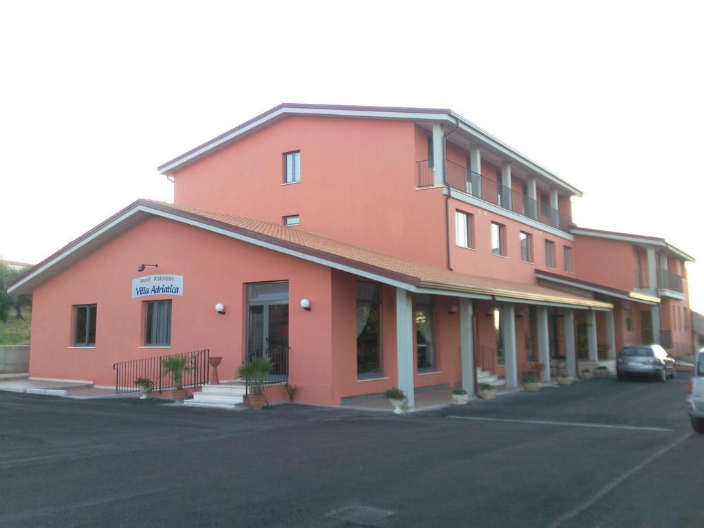 Hotel Villa Adriatica Portocannone エクステリア 写真